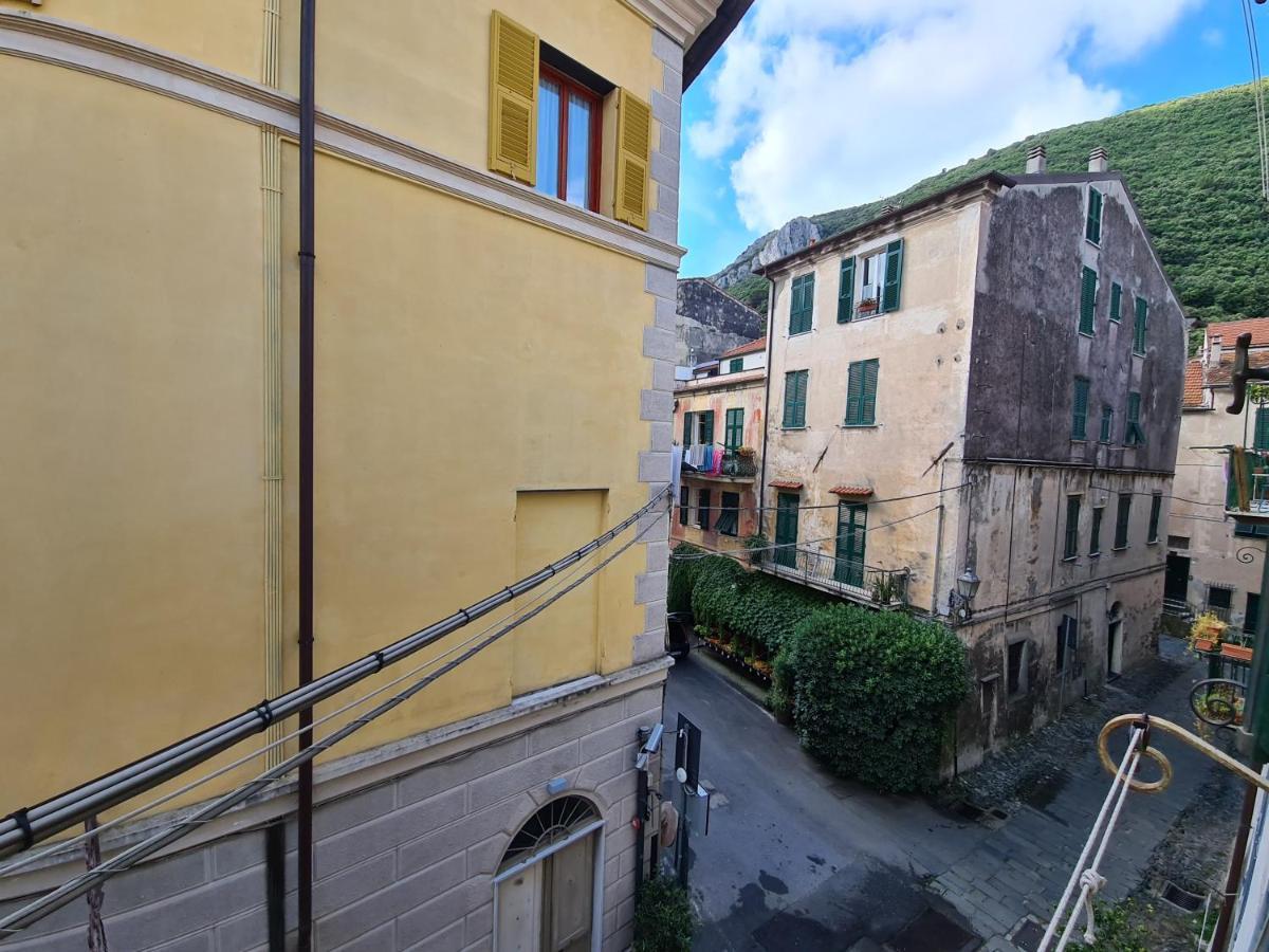 Mansarda A Finalborgo - Fascino E Tradizione Lejlighed Finale Ligure Eksteriør billede